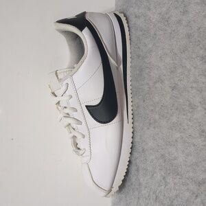 Nike Cortez Black White Trainer Youth size 5 women size 6.5